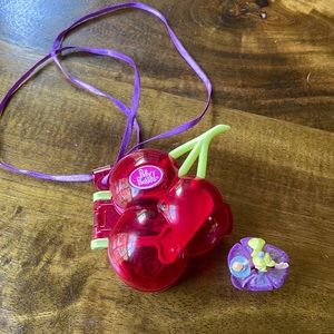 🍒🍒Cherry Polly Pocket necklace.Where as necklace then play. Polly can spin!!